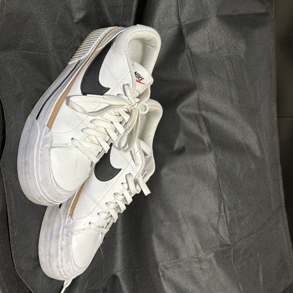 Women’s Nike platform sneakers size 10